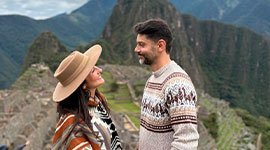 casal em apaixonado em Machu Picchu