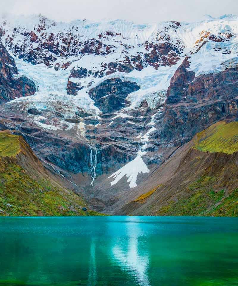 laguna humantay vista frontal